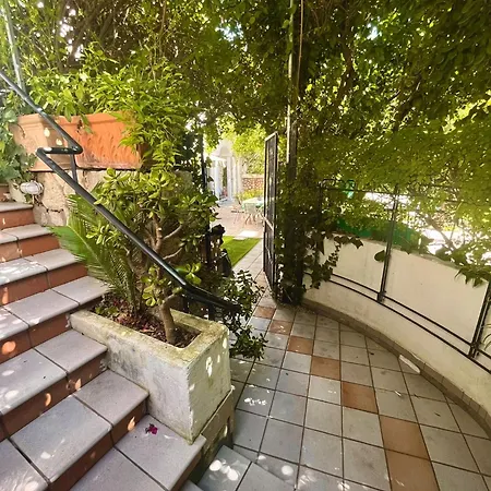 La Perla Apartment *